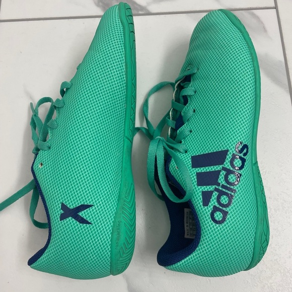 Adidas Teal and Navy Indoor Football Shoes Size 2 Youth Unisex - Picture 2 of 9